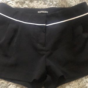Express- Black shorts
